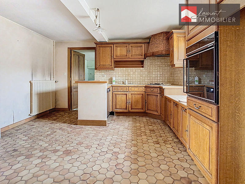 Maison - 234 m² - 7 pièces