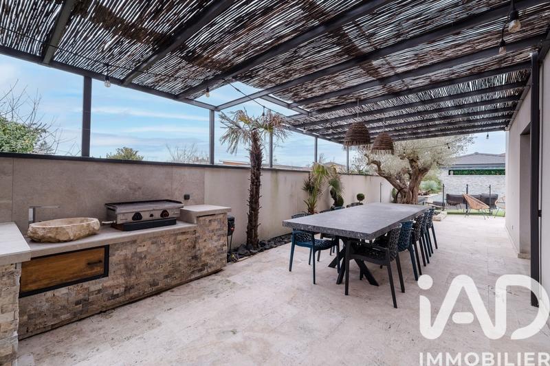 Maison - 193 m² - 5 pièces