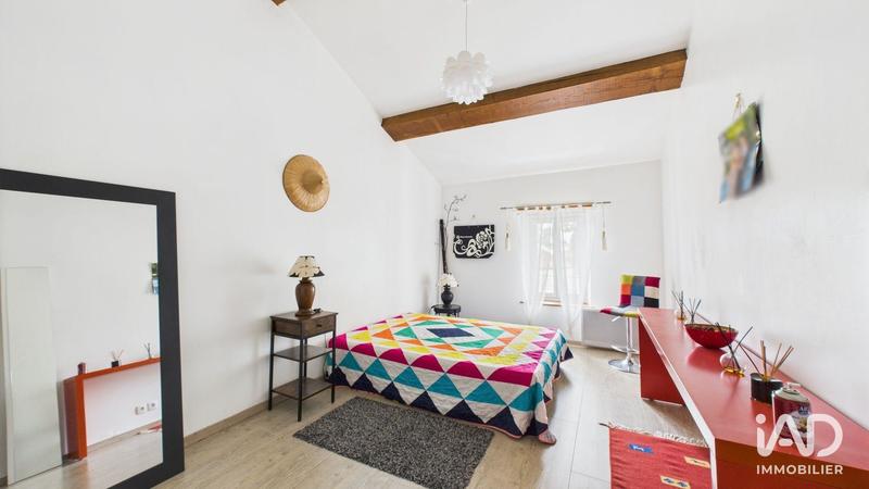 Maison - 284 m² - 9 pièces