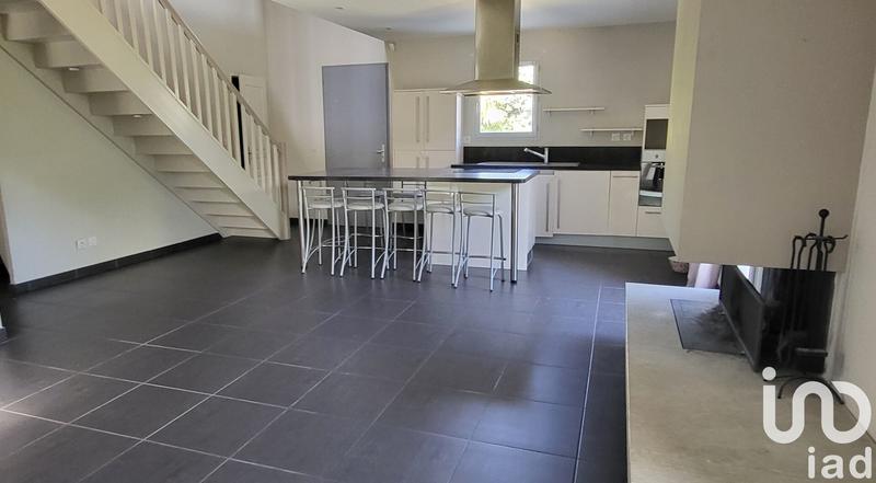 Maison - 92 m² - 6 pièces