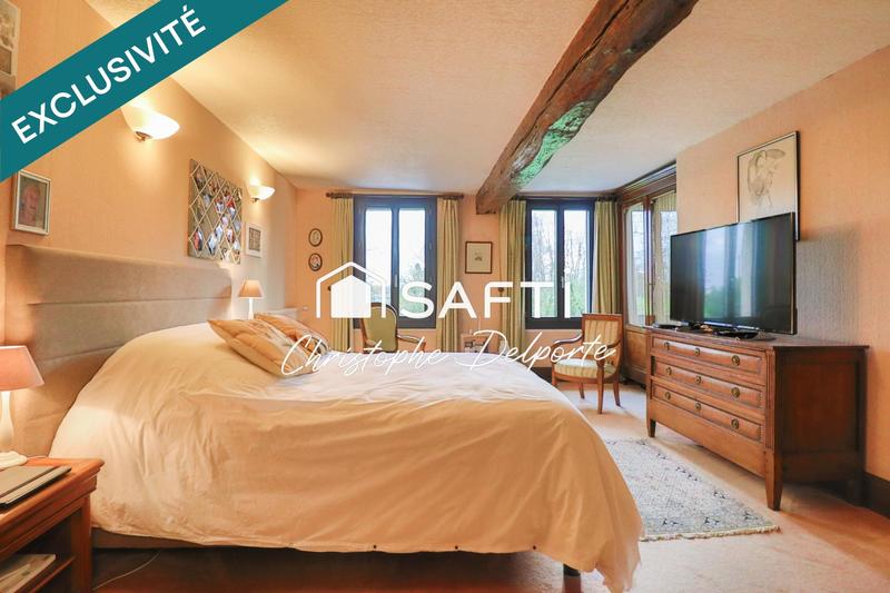 Maison - 248 m² - 10 pièces