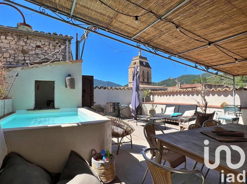 Maison - 246 m² - 8 pièces