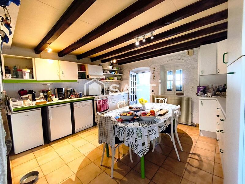 Maison - 173 m² - 12 pièces