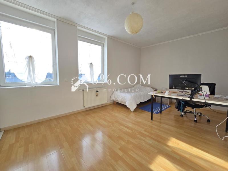 Maison - 210 m² - 6 pièces