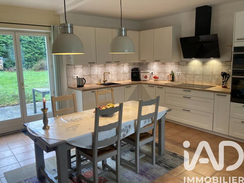 Maison - 327 m² - 13 pièces