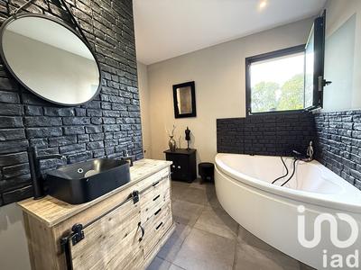 Maison - 137 m² - 5 pièces