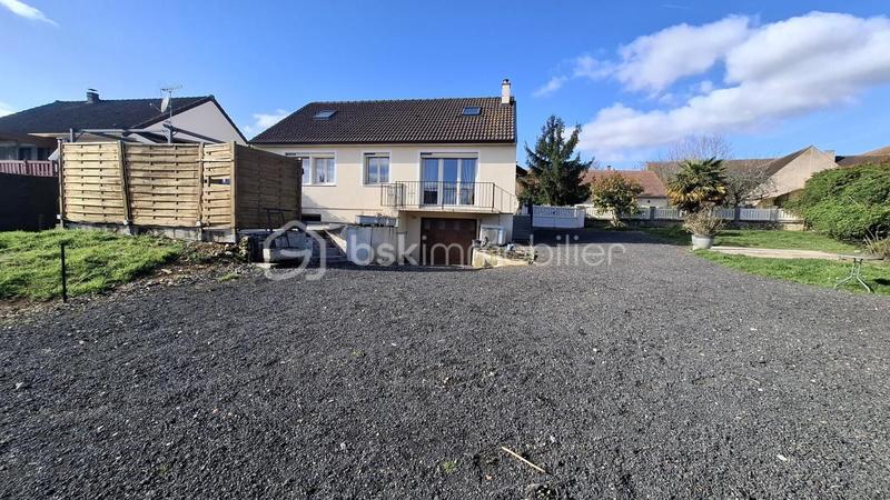 Maison - 121 m² - 7 pièces