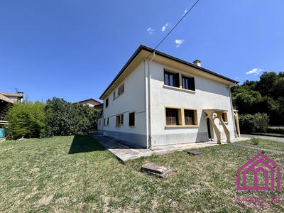 Maison - 199 m² - 10 pièces