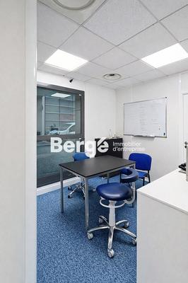 Bureau - 143 m²