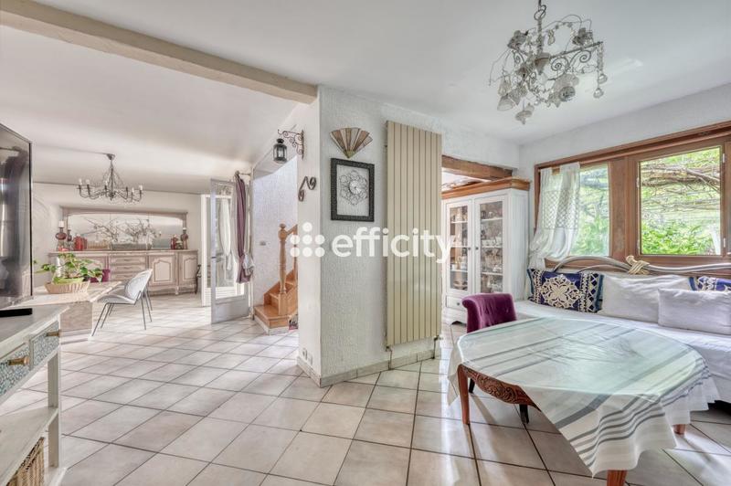 Maison - 153 m² - 8 pièces