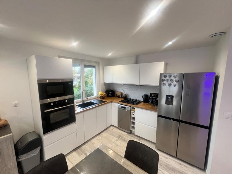 Maison - 99 m² - 5 pièces