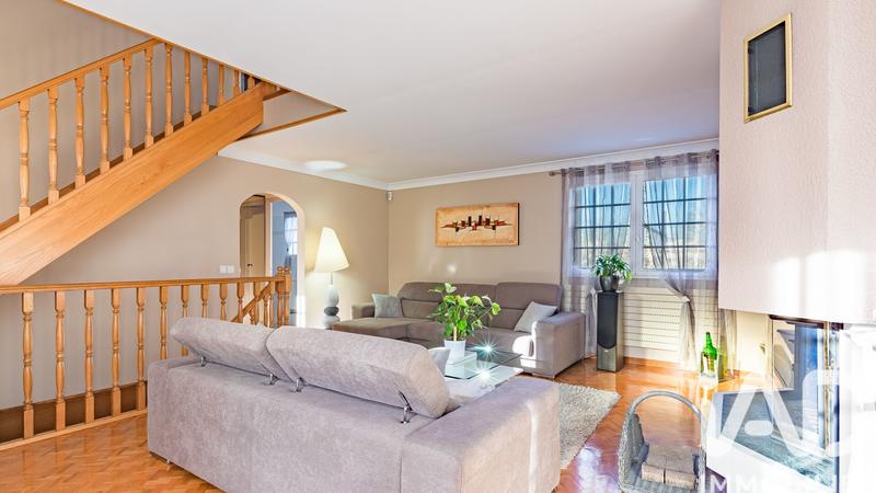 Maison - 120 m² - 6 pièces