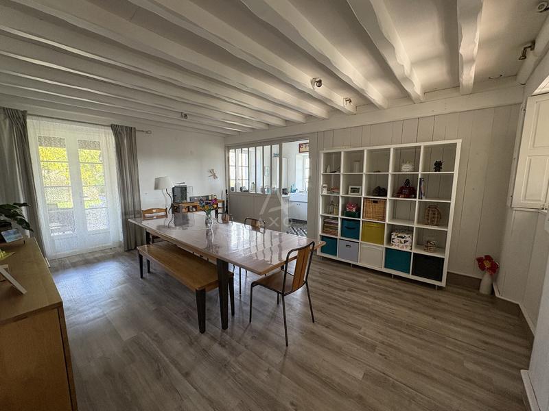 Maison - 197 m² - 7 pièces