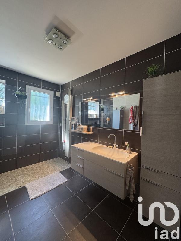 Maison - 167 m² - 8 pièces