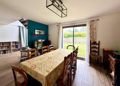 Pavillon - 194 m² - 7 pièces