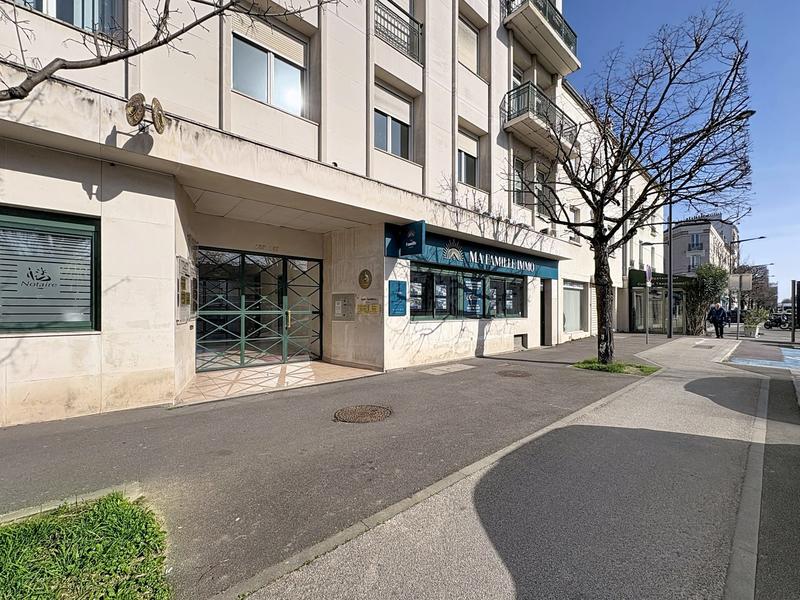 Bureau - 60 m² - 3 pièces