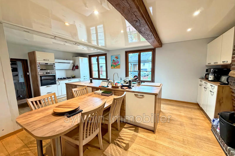 Maison - 197 m² - 7 pièces