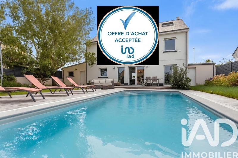 Maison - 198 m² - 9 pièces