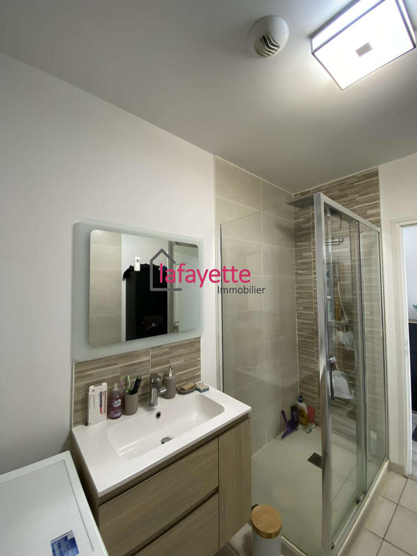 Appartement - 84 m² - 4 pièces