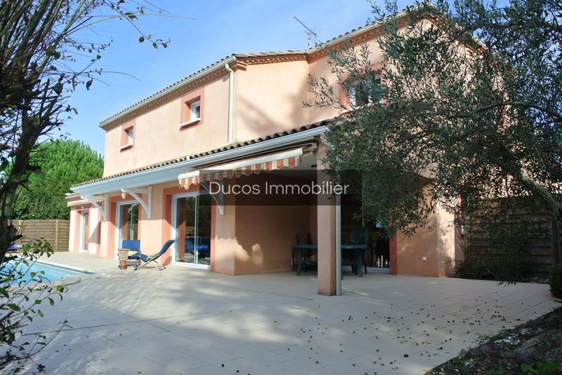 Maison - 240 m² - 6 pièces