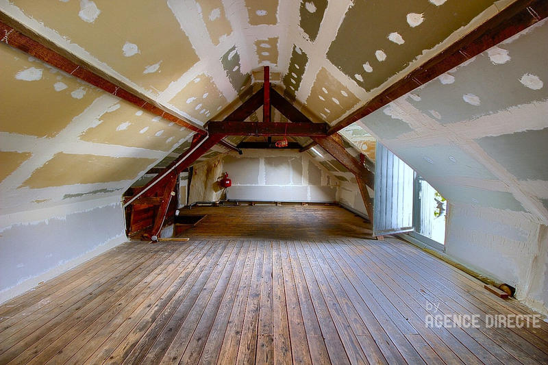 Maison - 93 m² - 4 pièces