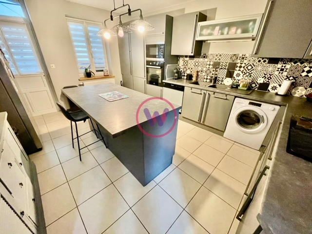 Maison - 167 m² - 8 pièces