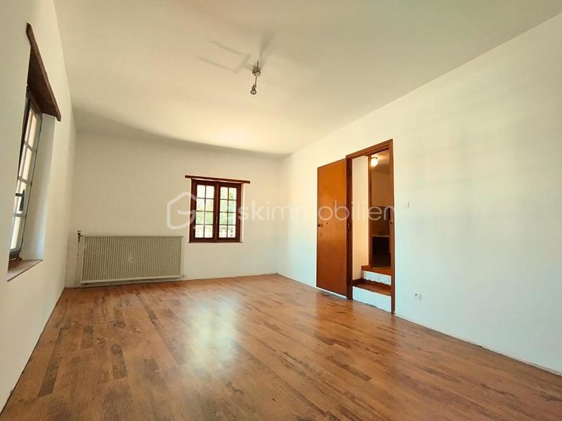 Maison - 232 m² - 7 pièces