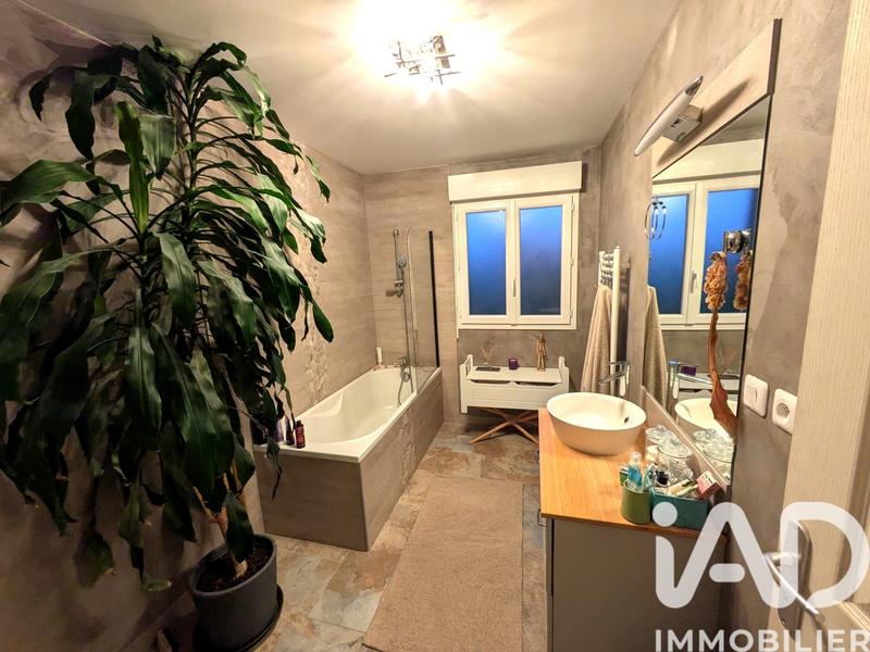 Maison - 86 m² - 5 pièces