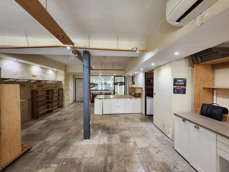 Local commercial - 180 m² - 6 pièces