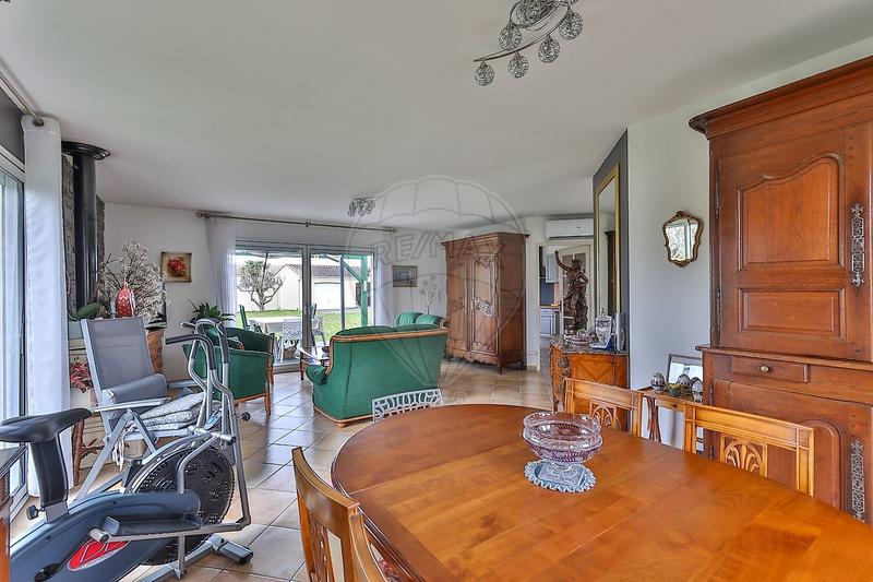 Pavillon - 121 m² - 6 pièces