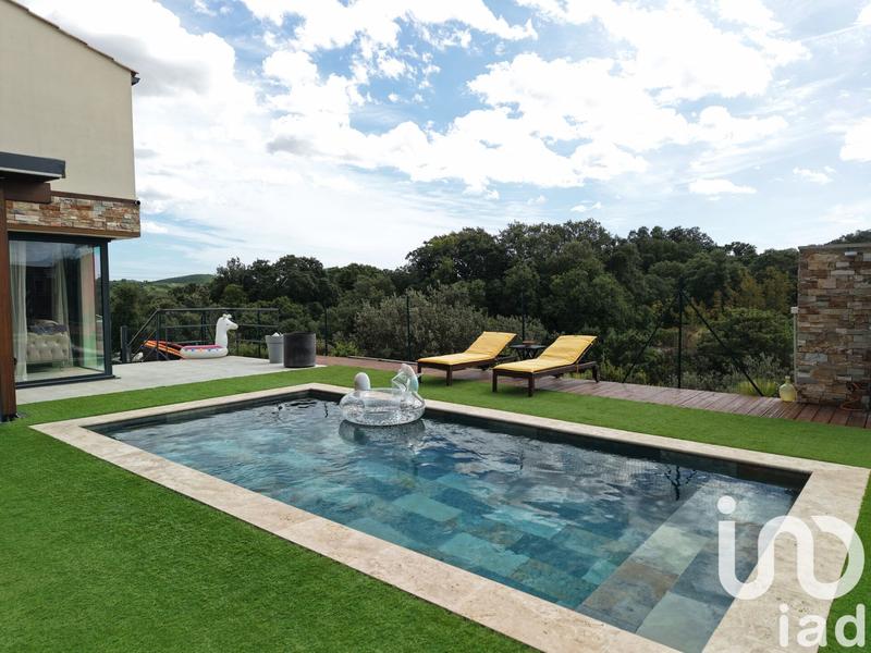 Maison - 200 m² - 7 pièces