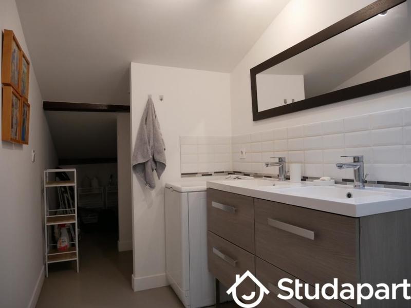 Chambre - 11 m² - 1 pièce