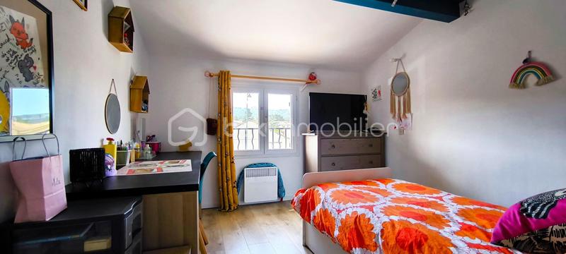 Maison - 104 m² - 4 pièces