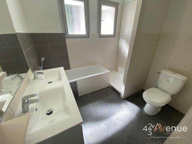 Maison - 199 m² - 7 pièces