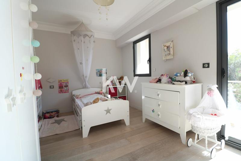 Villa - 360 m² - 7 pièces