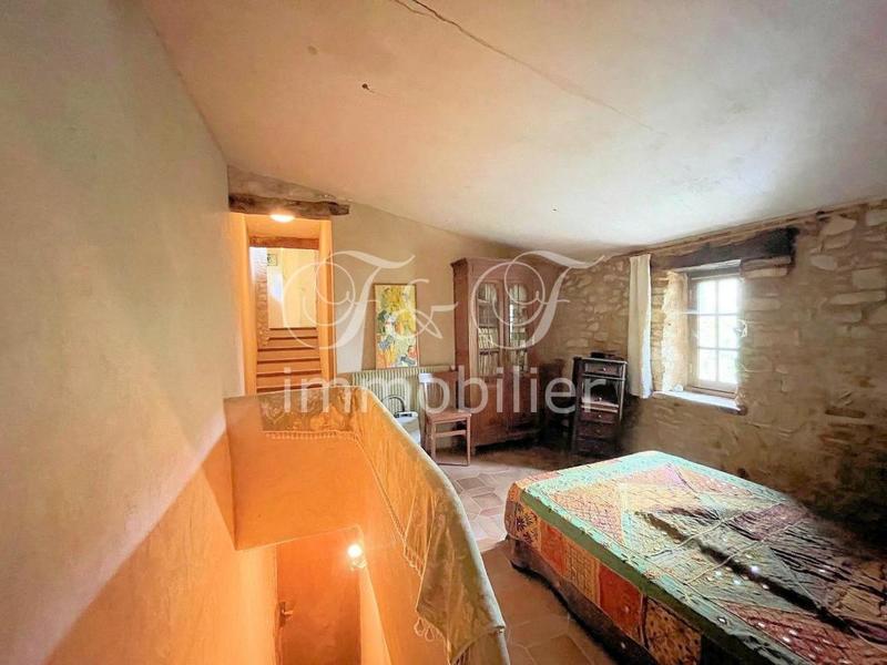 Propriété - 330 m² - 10 pièces