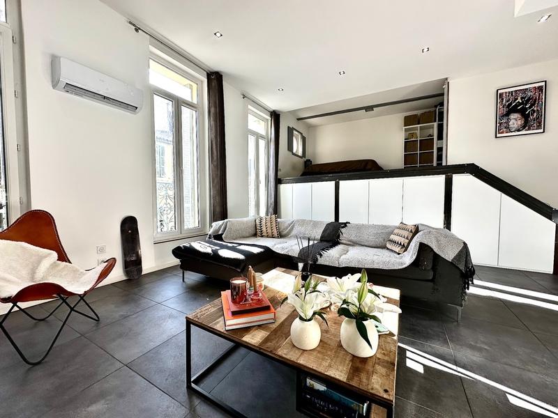 Appartement - 64 m² - 2 pièces