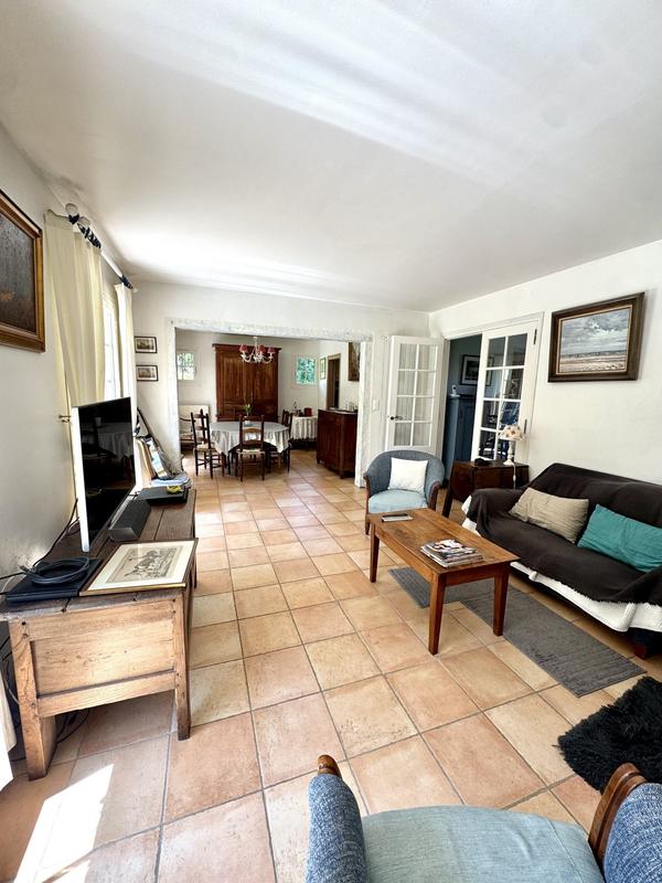 Maison traditionnelle - 141 m² - 6 pièces