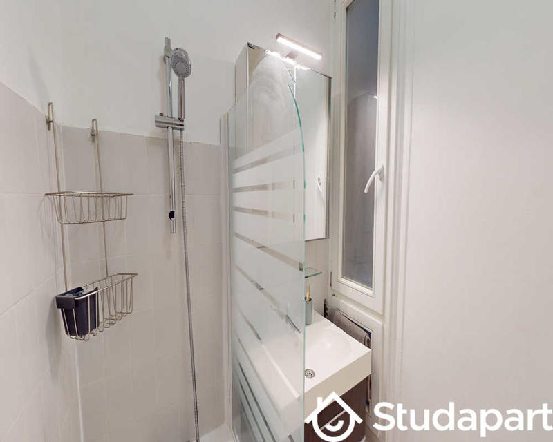 Chambre - 60 m² - 1 pièce