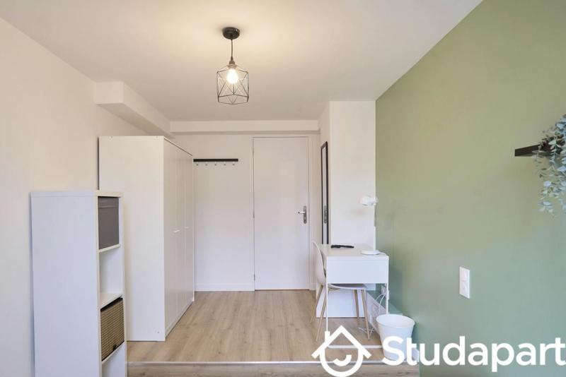 Chambre - 9 m² - 1 pièce