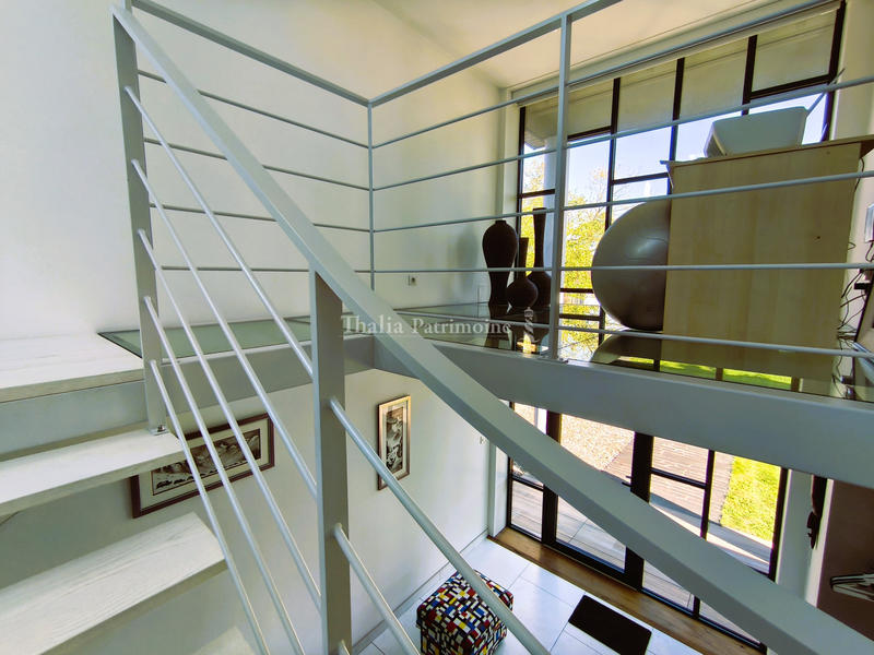 Villa - 391 m² - 8 pièces