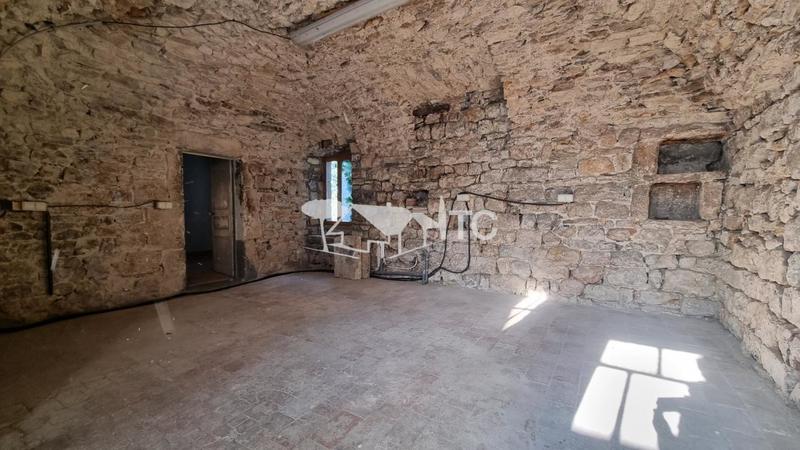 Mas - 60 m² - 6 pièces