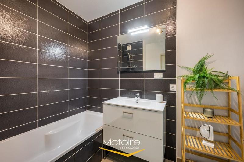 Appartement - 84 m² - 4 pièces