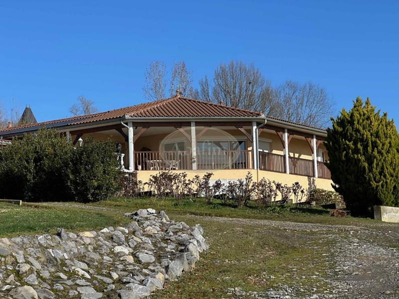 Maison - 145 m² - 7 pièces