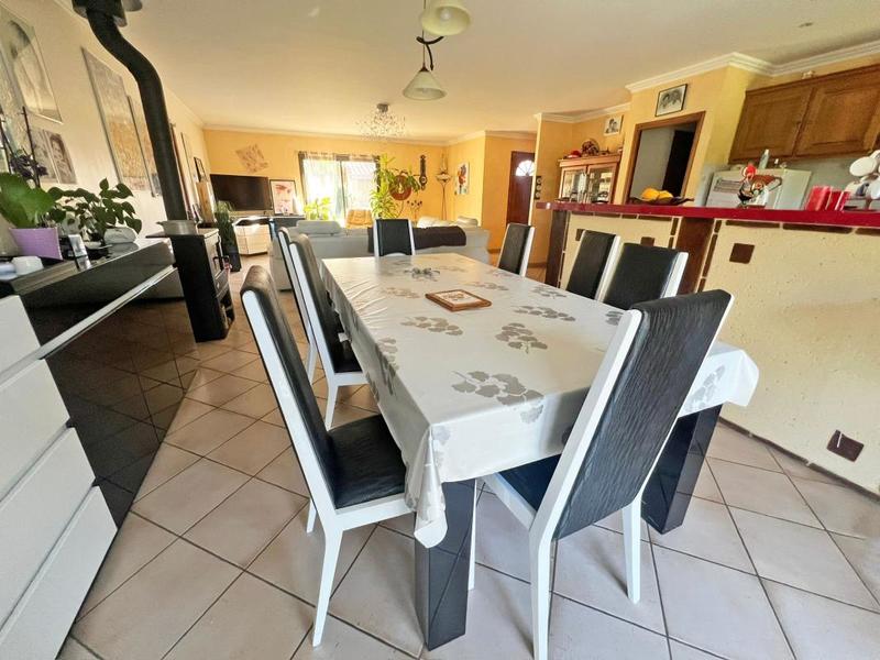 Maison - 348 m² - 10 pièces