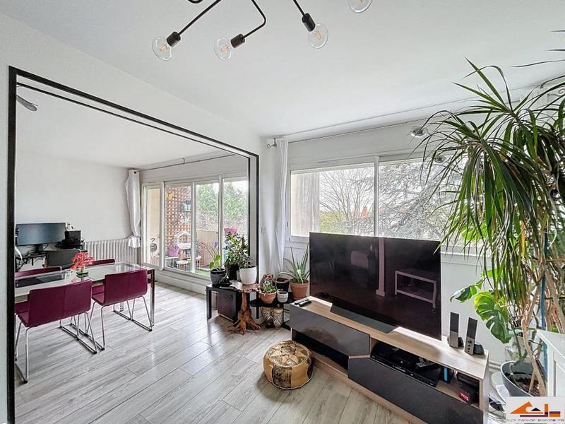 Appartement - 96 m² - 4 pièces