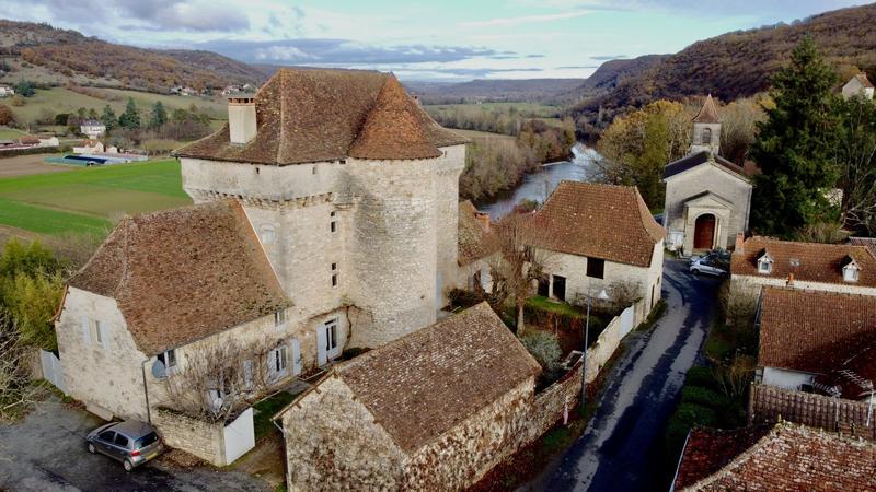 Château - 370 m² - 10 pièces