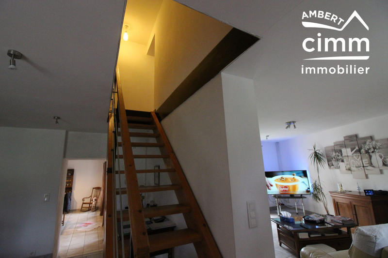 Maison - 275 m² - 12 pièces