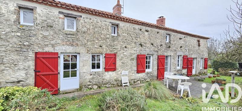 Maison - 197 m² - 8 pièces