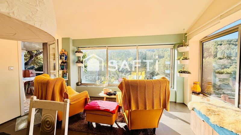 Maison - 171 m² - 7 pièces